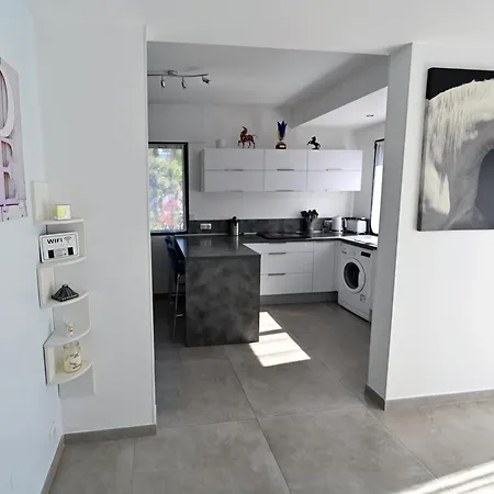 Villa De - Proche Plages, Piscine Privée