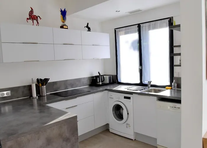 Villa De - Proche Plages, Piscine Privee Saint-Raphaël